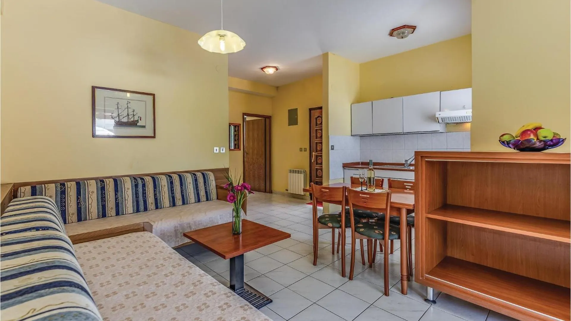 1 Bedroom Beautiful Apartment In Poreč